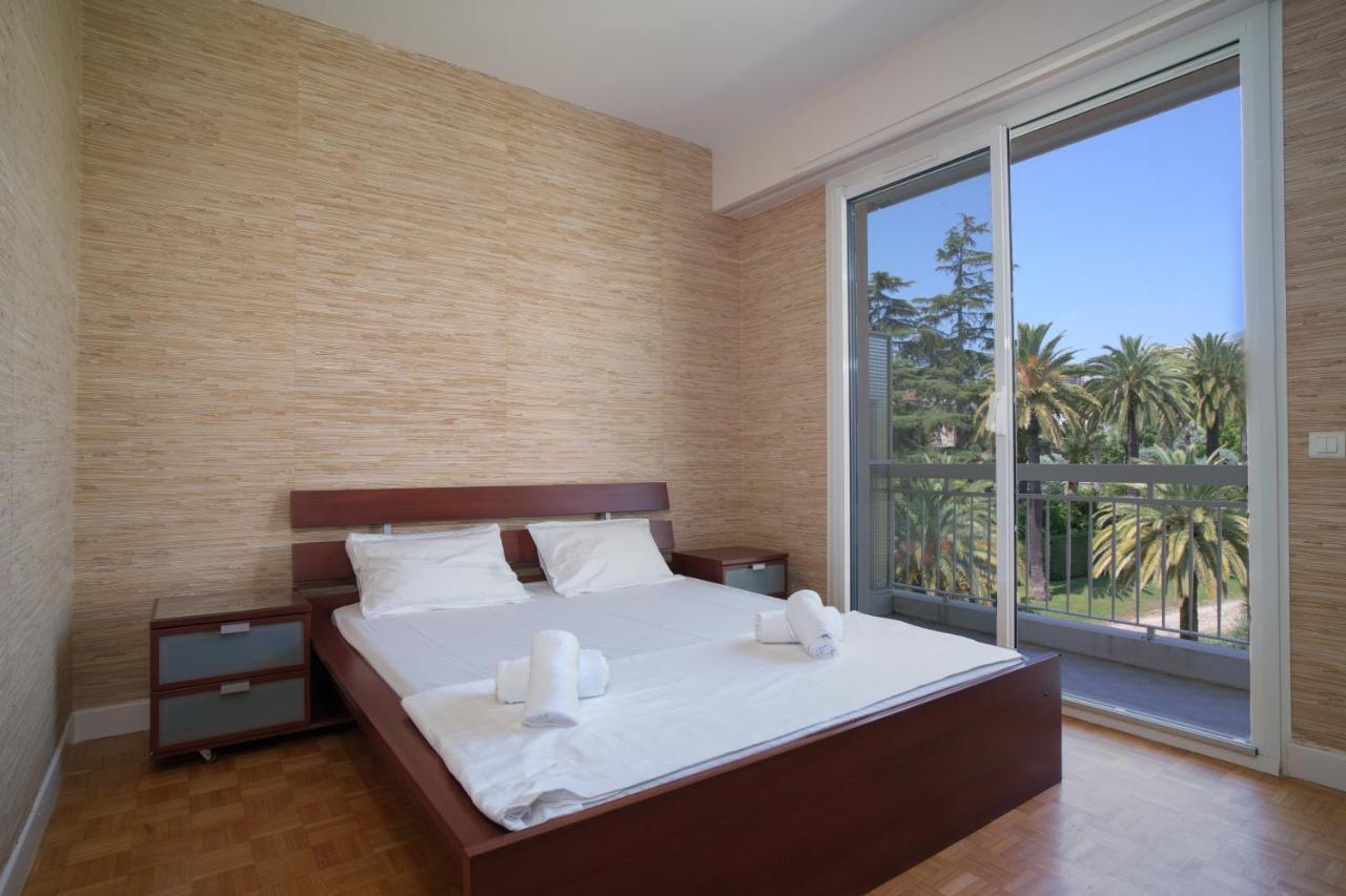 Superbe De 3 Pieces Renove Avec Vue Apartment *